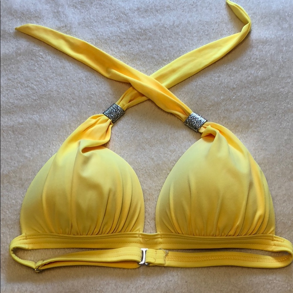 VENUS Size D Yellow 👙 Top W/ silver accents